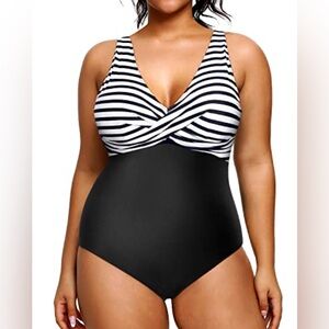 YONIQUE Twist Front One Piece Swimsuit Swimwear Black White 18W NWT